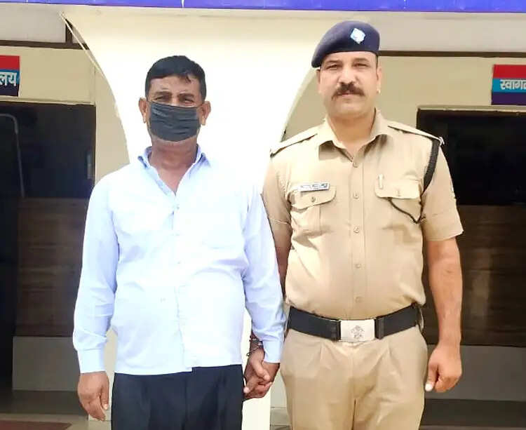 फर्जी सोसाइटी बनाकर करोड़ों की जमीन बेचने के मामले में एक और गिरफ्तार