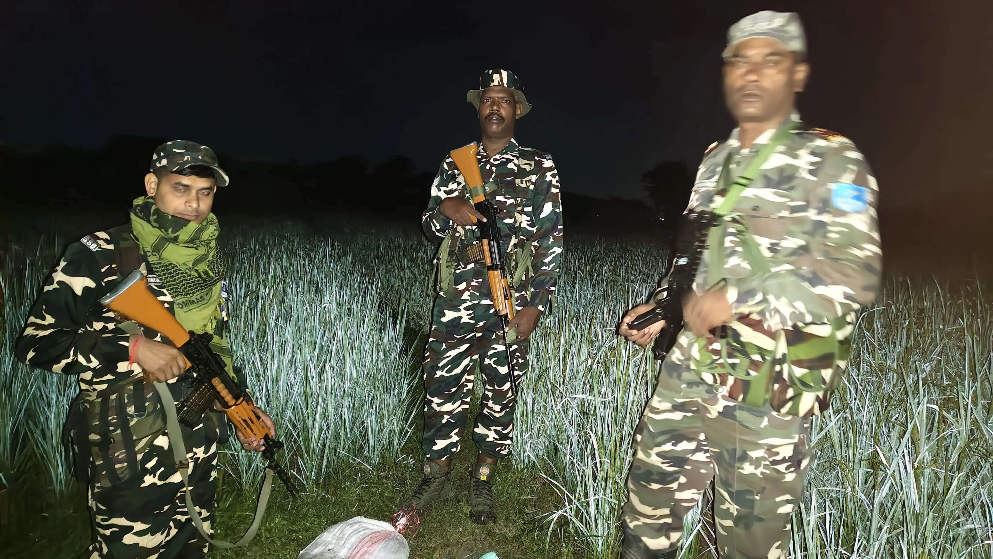 एसएसबी ने मानिकपुर में तस्करी का 52 किलो गांजा किया जब्त