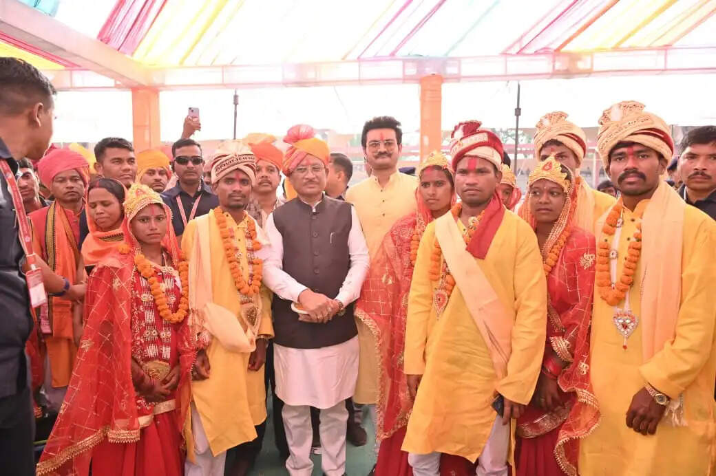 जशपुर में 240 जोड़ों का सामूहिक विवाह, सीएम विष्णु देव साय ने दिया आशीर्वाद