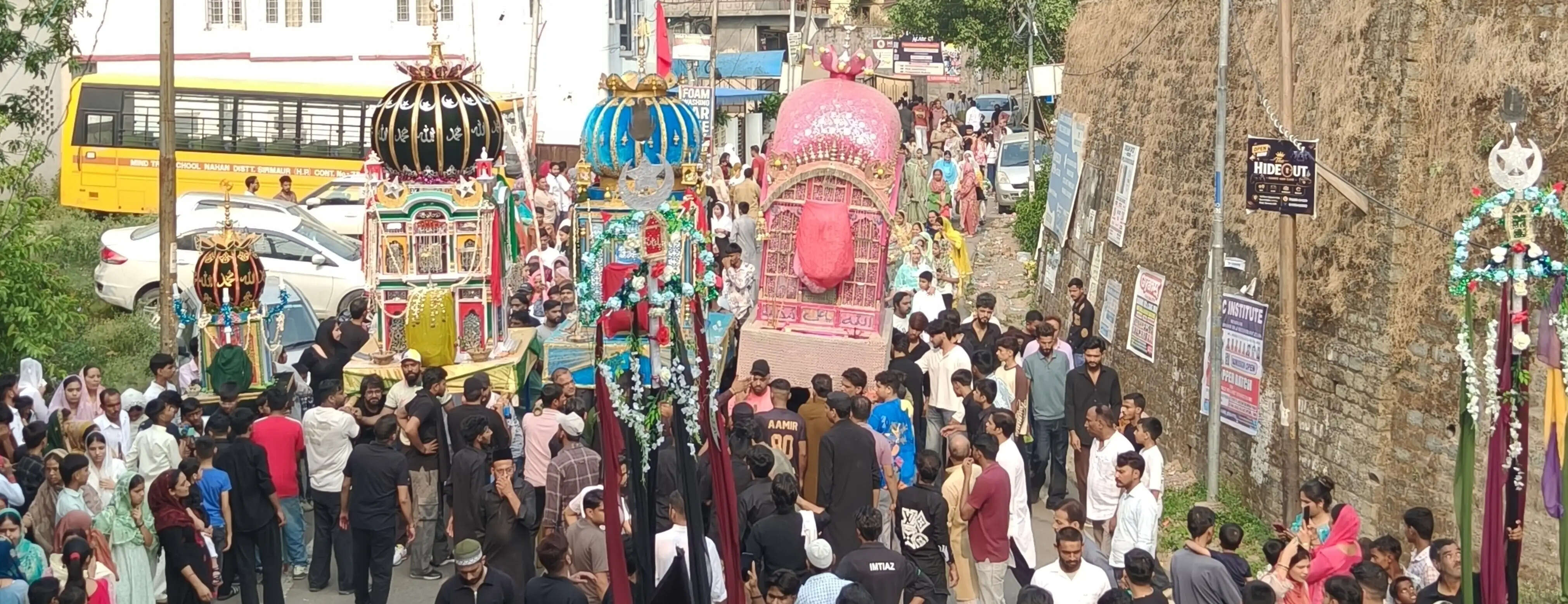 नाहन में मोहर्रम पर निकले ताजिये