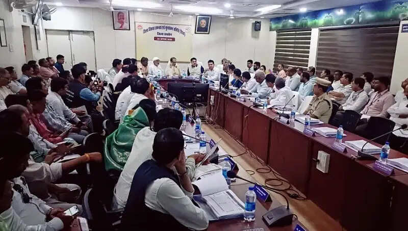 योजनाओं का प्रभावी क्रियान्वयन कर अधिकतम नागरिकों तक पहुंचाएं लाभः शिवराज सिंह चौहान