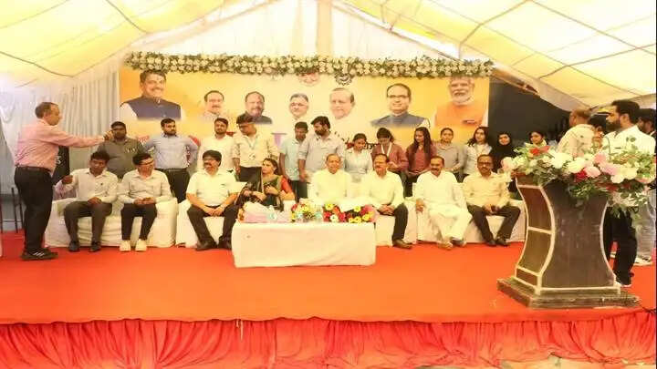 सीहोरः युवा संगम रोजगार मेले में 572 अभ्यर्थियों का प्रारंभिक चयन