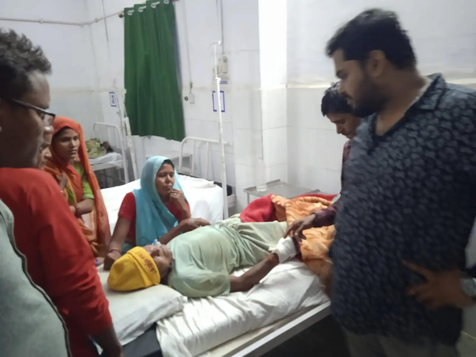 अनूपपुर: घर की दीवार तोड़कर हाथी ने किया 70 वर्षीय बुजुर्ग घायल पर हमला