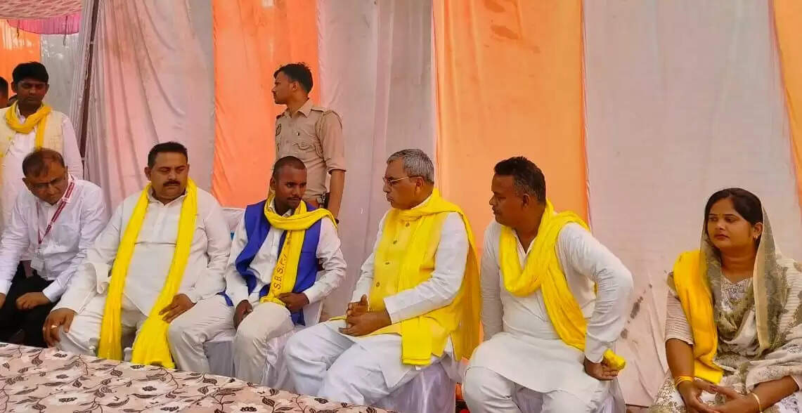 पंचायती राज मंत्री ने सड़क दुर्घटना में घायल दंपति से की मुलाकात