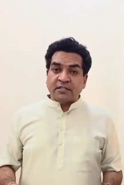 ताहिर हुसैन को बचाने वाले ढोंगी आज सुंदरकांड का पाठ कर रहे : कपिल मिश्रा