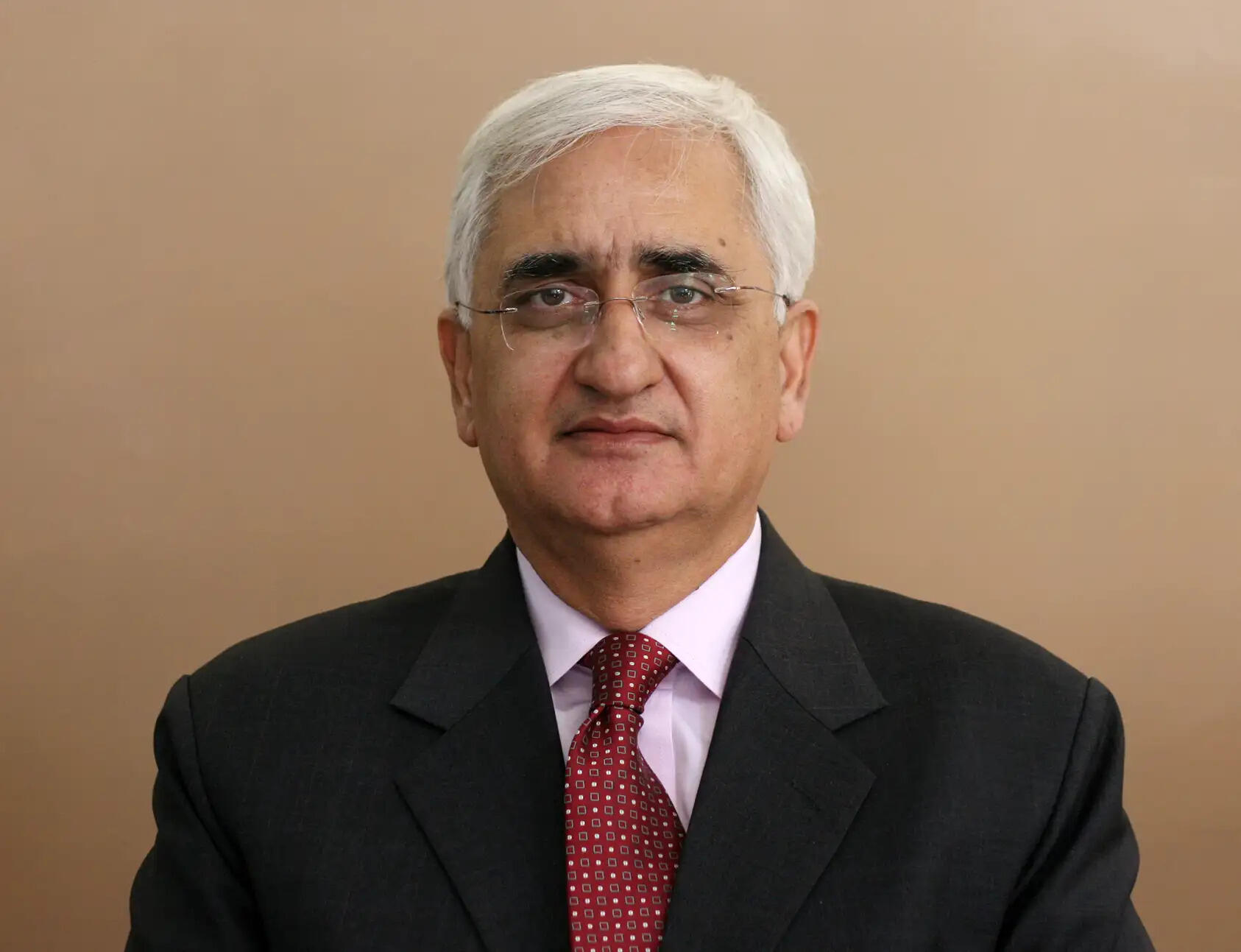 खामेनेई के अंतिम संस्कार में शामिल होने खरगे की जगह सलमान खुर्शीद जाएंगे ईरान