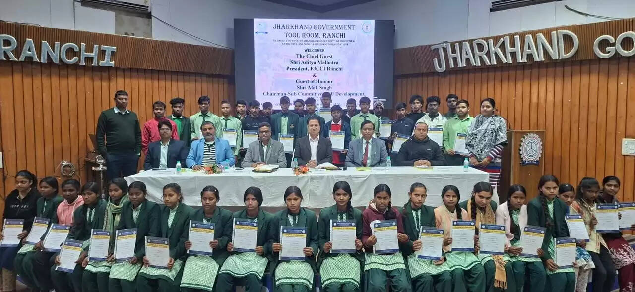 टूल रूम युवाओं को जॉब रेडी बनाने में निभा रहा भूमिका : आदित्य