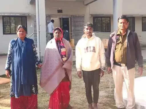 बलरामपुर: शादी के दबाव से तंग युवक ने प्रेमिका की हत्या कर बोरी में दबाया शव, मां भी शामिल