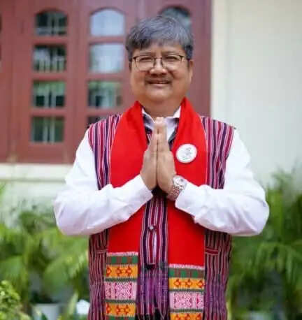 कांग्रेस उम्मीदवार के घर पर फेंका गया पेट्रोल बम