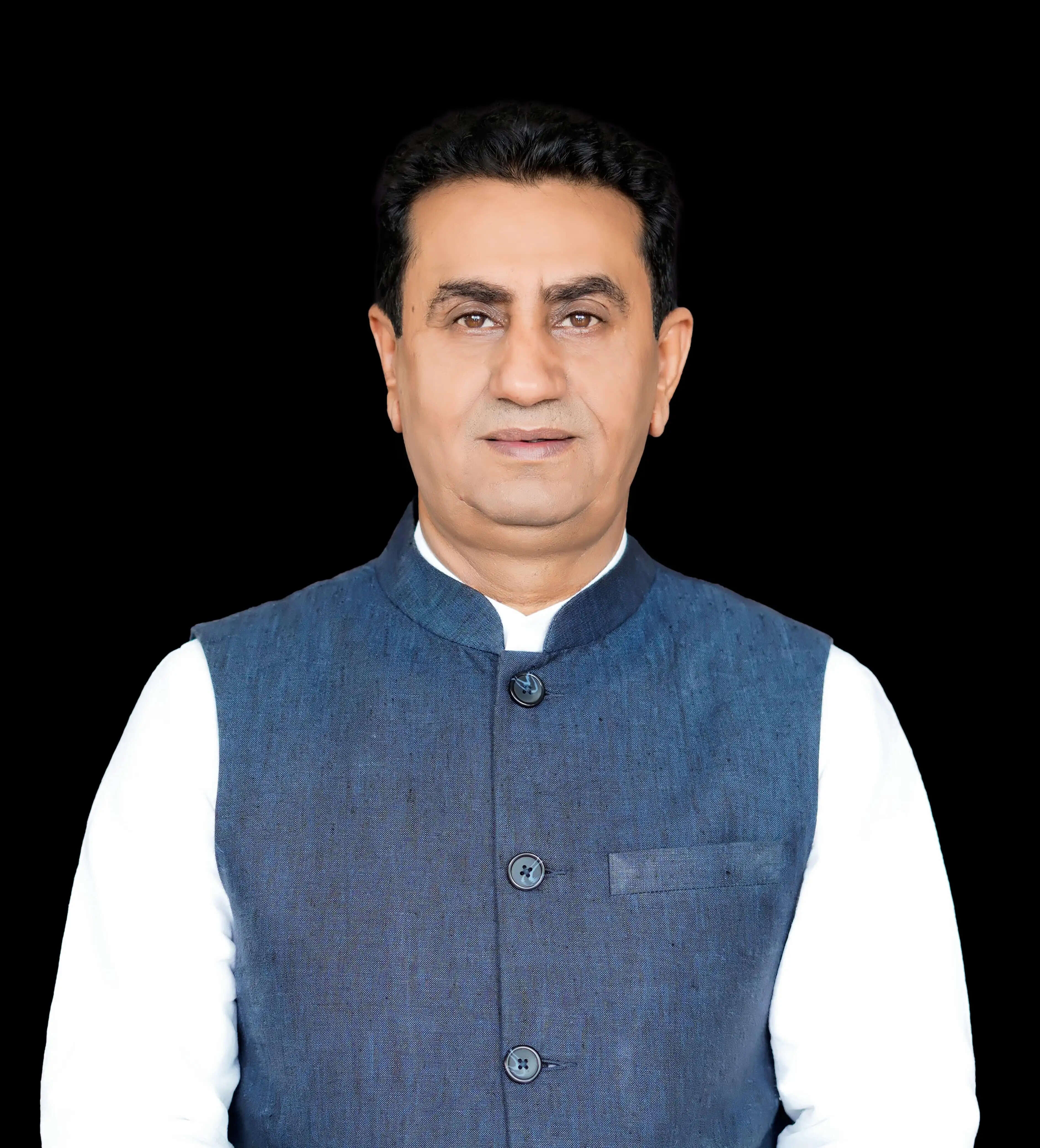 विपक्ष के आरोपों पर राजीव जसरोटिया का पलटवार, बोले-निर्वाचन आयोग के खिलाफ सबूत पेश करे विपक्ष