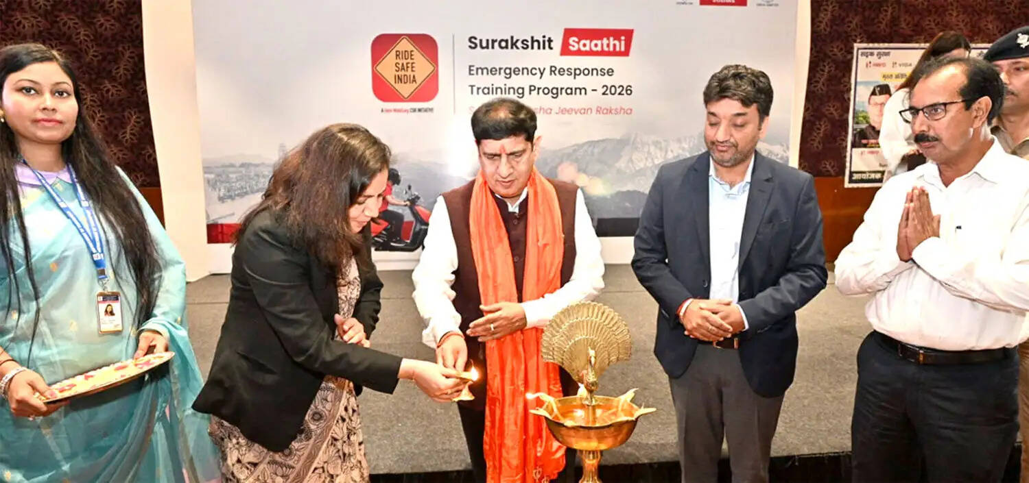 यातायात नियमों के पालन से ही घटेंगी सड़क दुर्घटनाएं: प्रदीप बत्रा