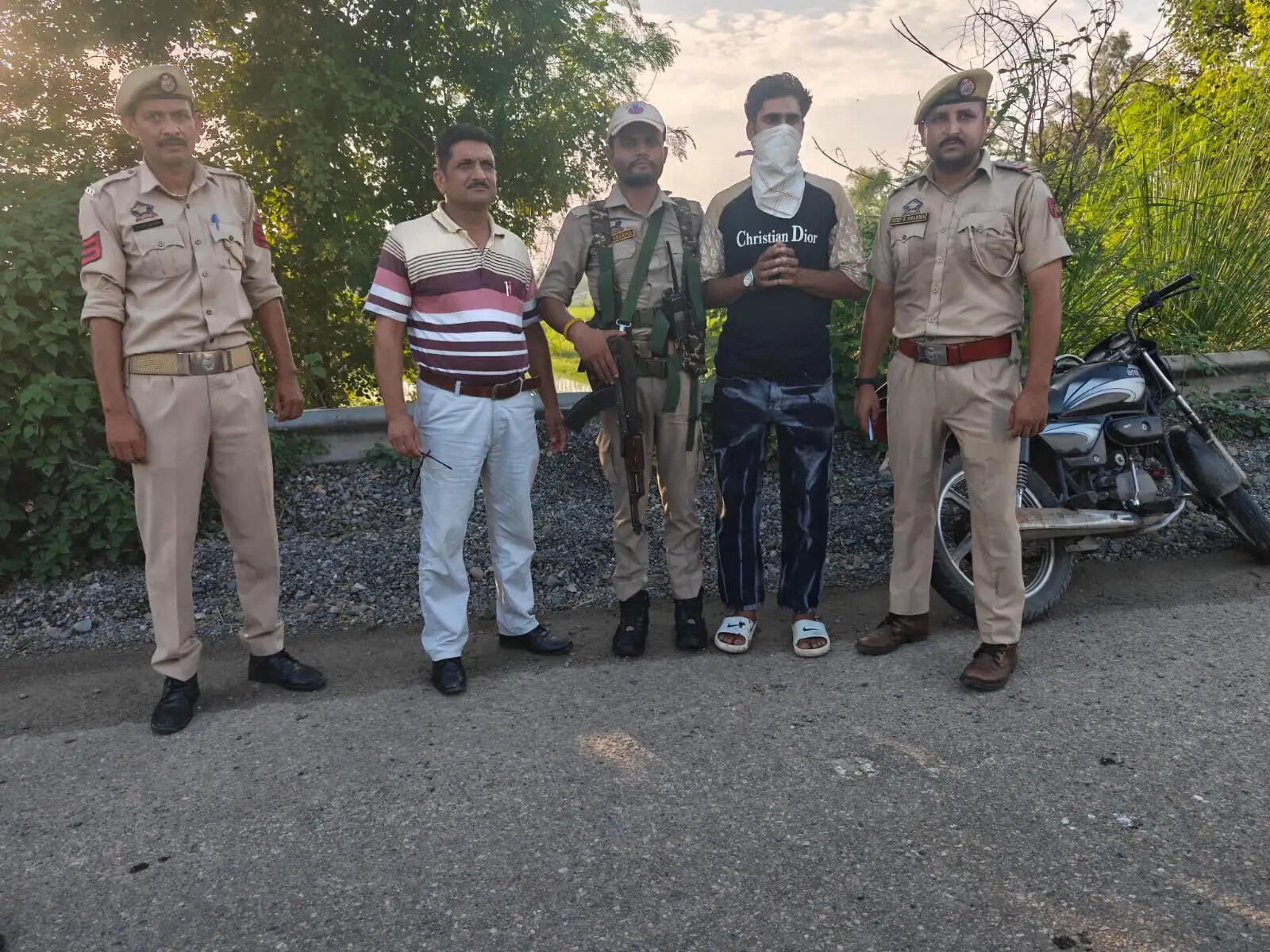 279 ग्राम हेरोइन के साथ अंतरराज्यीय नशा तस्कर गिरफ्तार