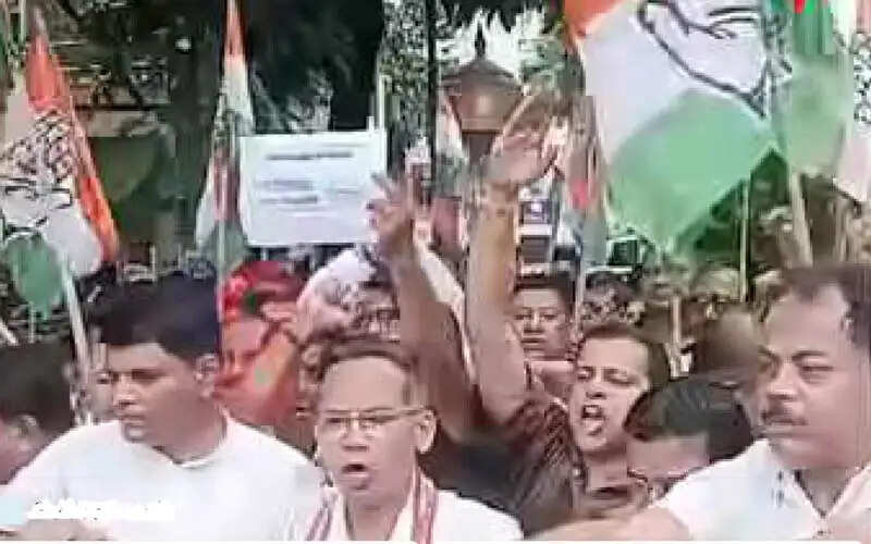 मुख्य निर्वाचन आयुक्त ज्ञानेश कुमार को हटाने की मांग में कांग्रेस का प्रदर्शन