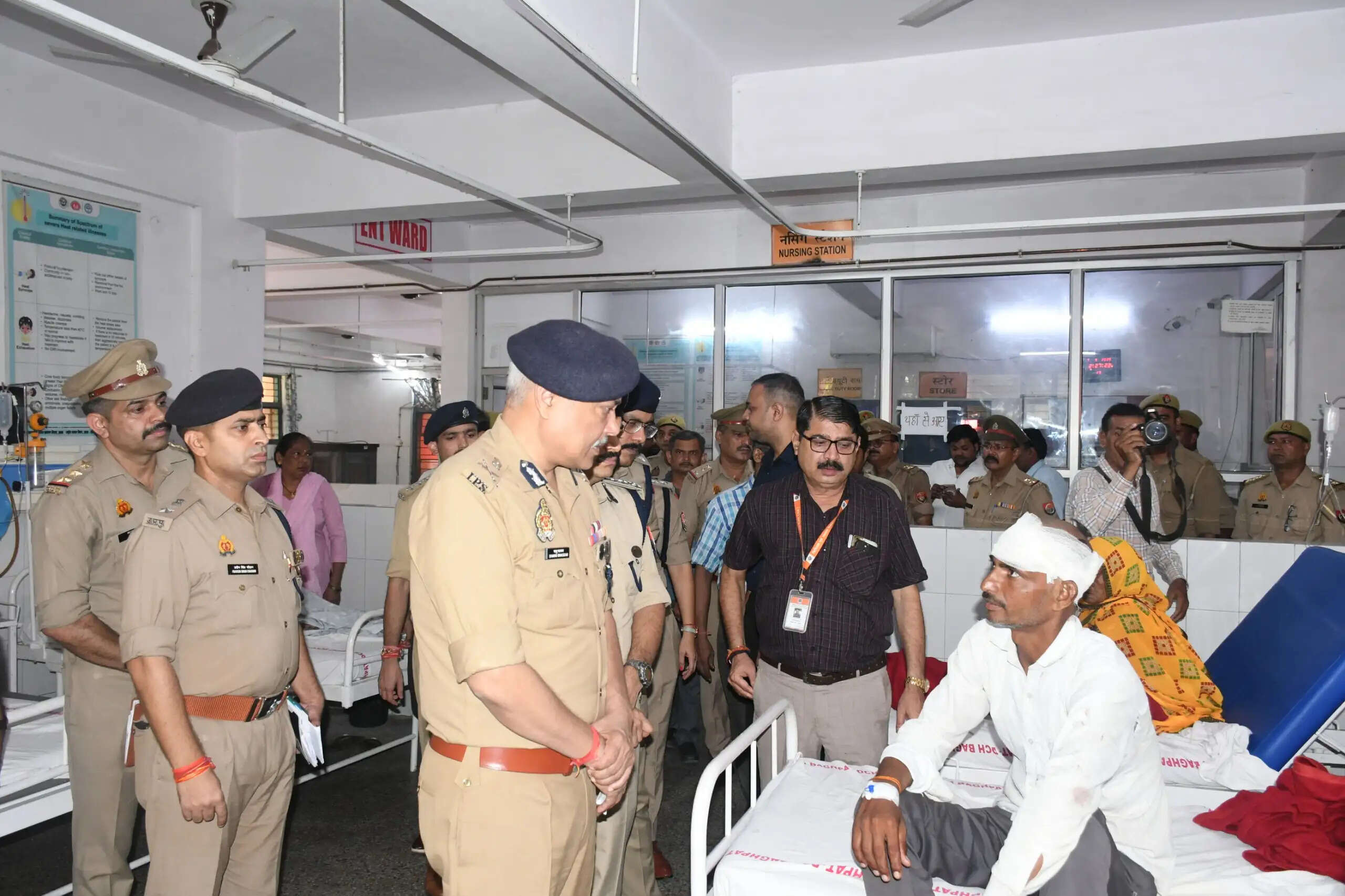 (लीड) बागपत सड़क हादसे में मरने वाले श्रद्धालुओं की संख्या बढ़कर 12 हुई