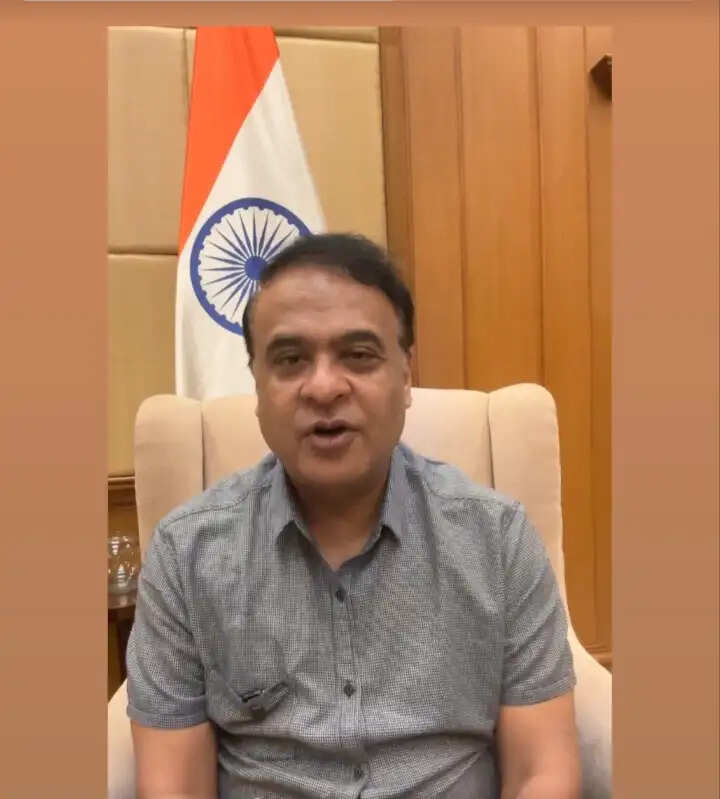 बाढ़ प्रभावित चराईदेव-शिवसागर के 100 प्राथमिक विद्यालयों को दो-दो लाख रुपये की सहायता मिलेगी: मुख्यमंत्री