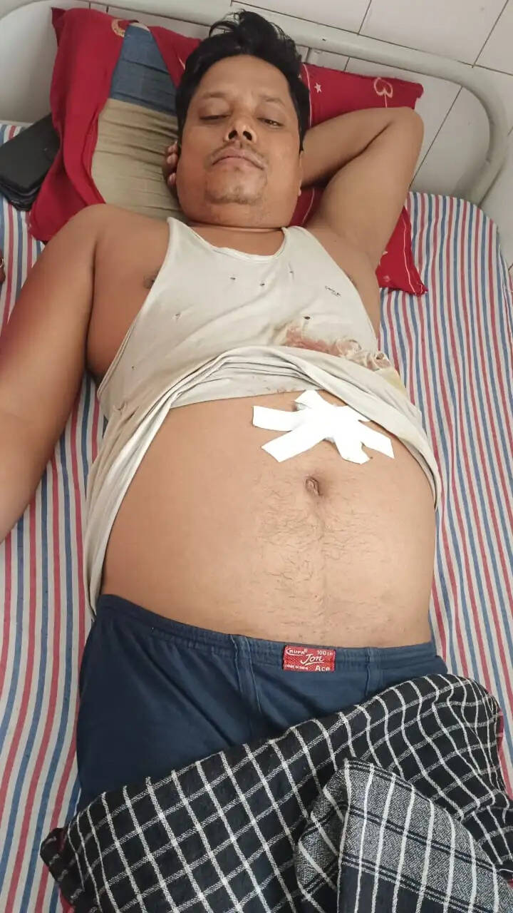 देवरिया में रास्ते के विवाद ने लिया खूनी रूप, युवक की चाकू से हत्या, चार घायल