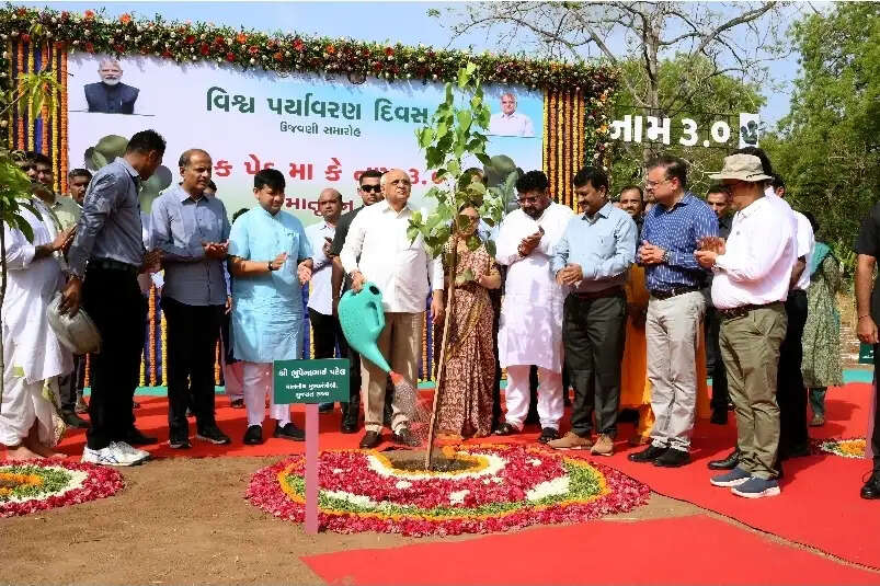 मुख्यमंत्री ने विश्व पर्यावरण दिवस पर ‘एक पेड़ मां के नाम 3.0’ अभियान का किया राज्यव्यापी शुभारंभ