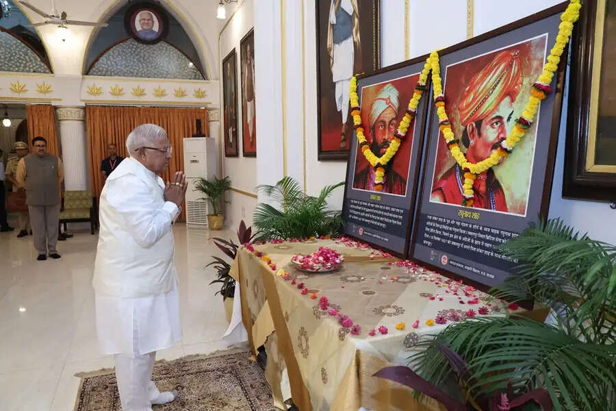 राज्यपाल पटेल ने राजा शंकरशाह- कुंवर रघुनाथशाह का किया पुण्य स्मरण