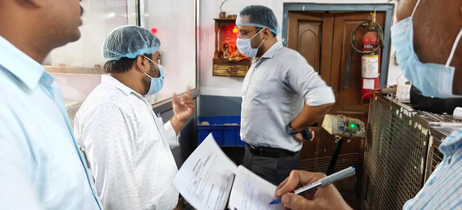 प्रीमियम ट्रेनों में भोजन की गुणवत्ता से समझौता नहीं : अकांशु गोविल