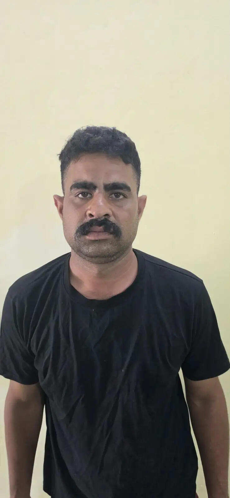 कभी फर्जी पुलिसकर्मी तो कभी आरटीयू प्रोफेसर बनकर ठगी करने वाला शातिर ‘आलू’ गिरफ्तार