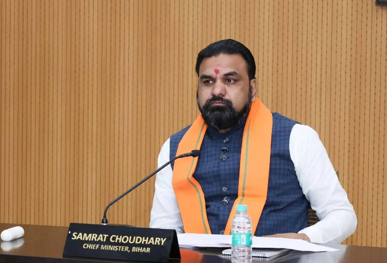कॉलोनी, अपार्टमेंट में पीएनजी कनेक्शन उपलब्ध कराने की दिशा में तेजी से काम करने का मुख्यमंत्री ने दिया निर्देश