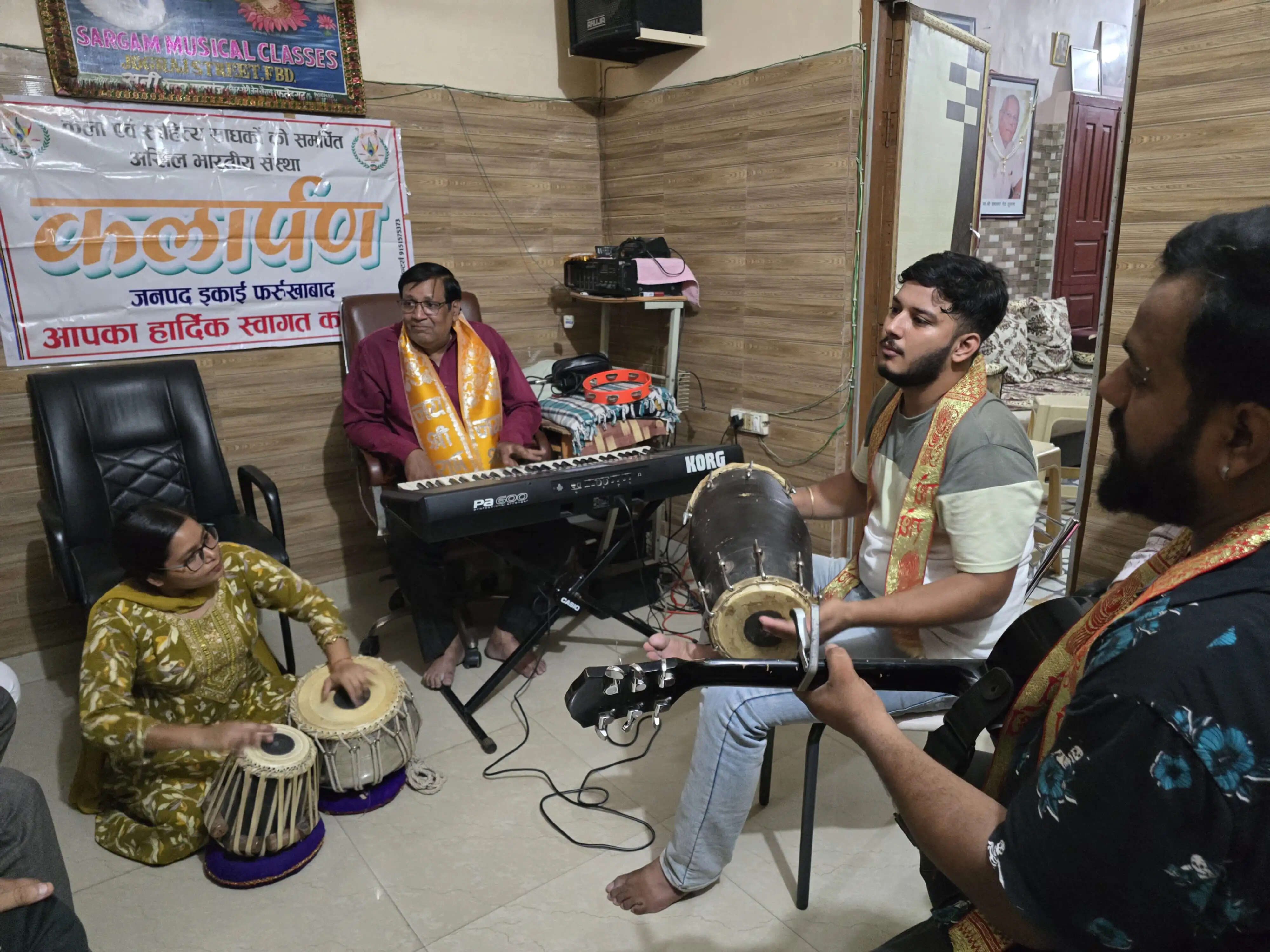 विश्व संगीत दिवस पर सजी सुर सरगम की महफ़िल, कलाकारों ने दी नए -पुराने गीताें की प्रस्तुति