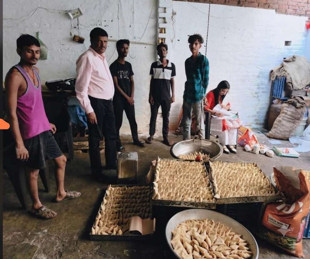 गंभीर खामियां मिलने पर दो खाद्य प्रतिष्ठान बंद