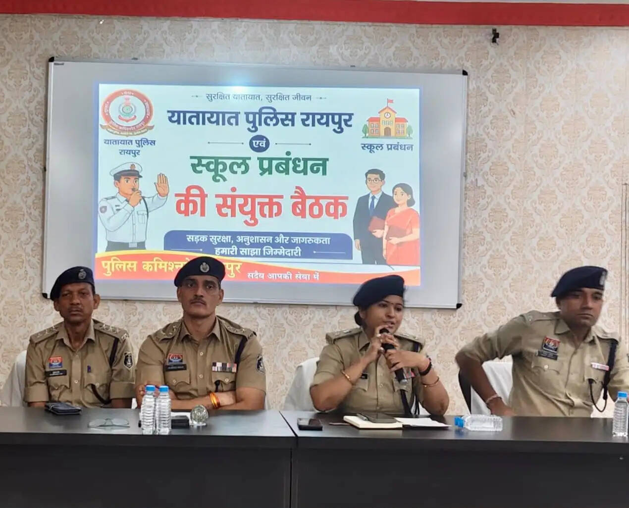 रायपुर : नाबालिगों के वाहन चलाने पर रोक लगाने स्कूलों को निर्देश