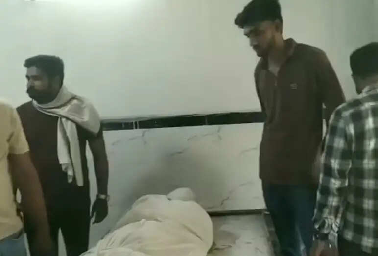 राजगढ़ः छत से गिरने पर युवक की मौत