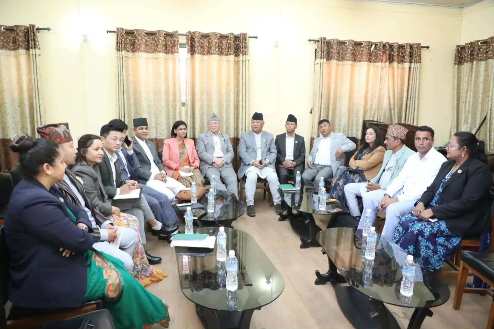 नेपाल संसद को सुचारू करने के लिए सत्तापक्ष और प्रतिपक्ष के बीच बनी सहमति