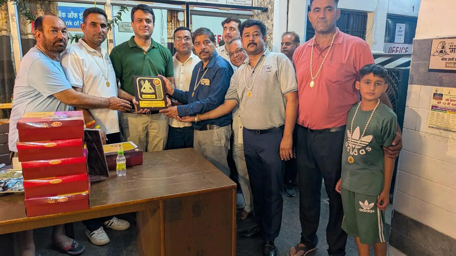 अमरनाथ यात्रियों की सेवा में जुटे डॉक्टर सम्मानित, बाबा बर्फानी सेवा मंडल की पहल