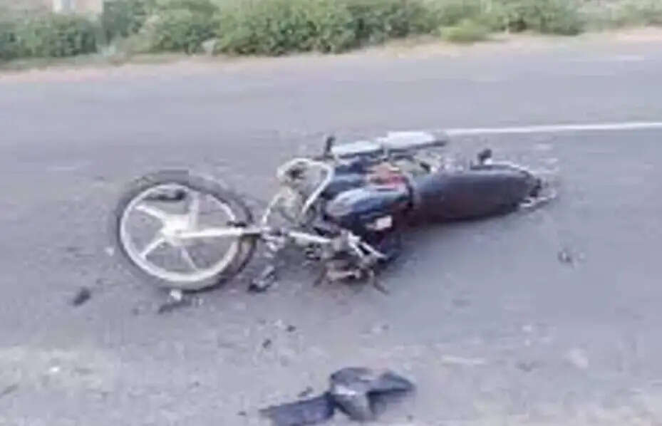 सड़क दुघर्टना में युवक की मौत