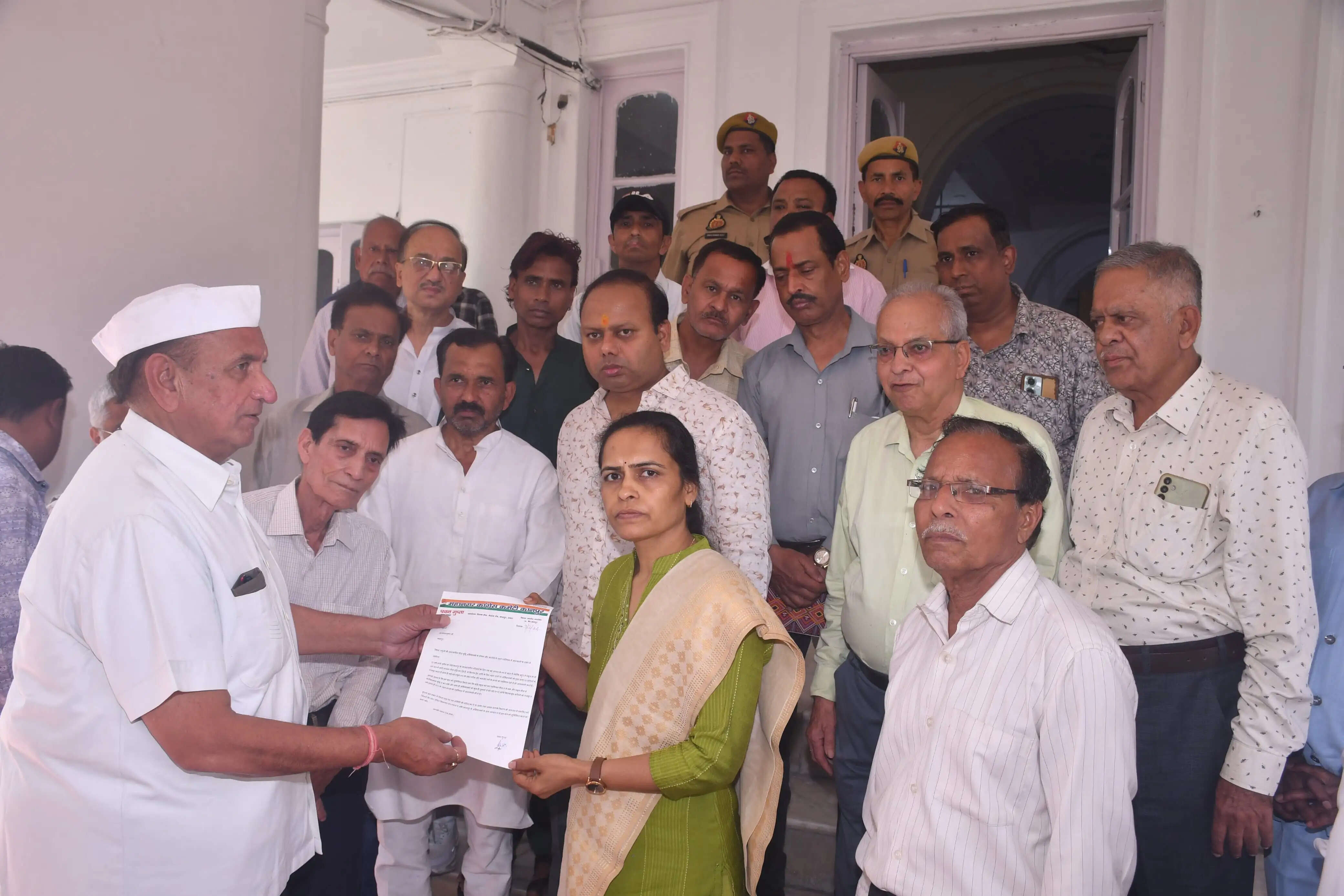 निजी स्कूलों की मनमानी के खिलाफ कांग्रेस करेगी आंदोलन : पवन गुप्ता