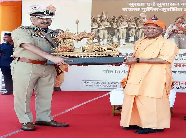 बेटियों ने पुलिस ट्रेनिंग में दिया मजबूती, तत्परता, समर्पण व अनुशासन का परिचय: मुख्यमंत्री योगी