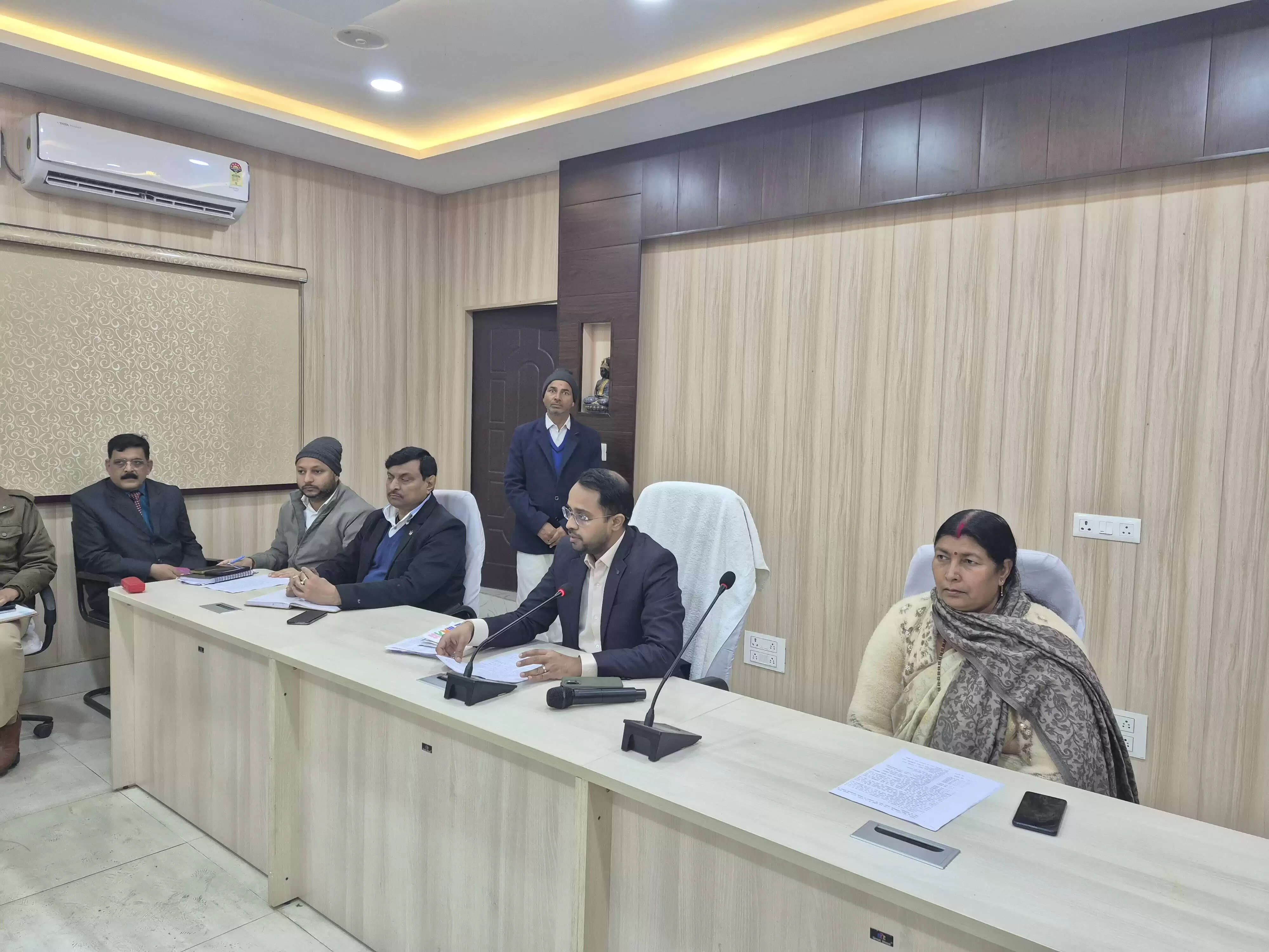 गणतंत्र दिवस तैयारियों को लेकर जिलाधिकारी ने की बैठक