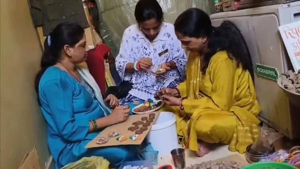 सीमा पर तैनात फौजी भाइयों के नाम चाम्पा की बहन ने भेजा राखी के साथ मिट्टी और हरियाली का संदेश