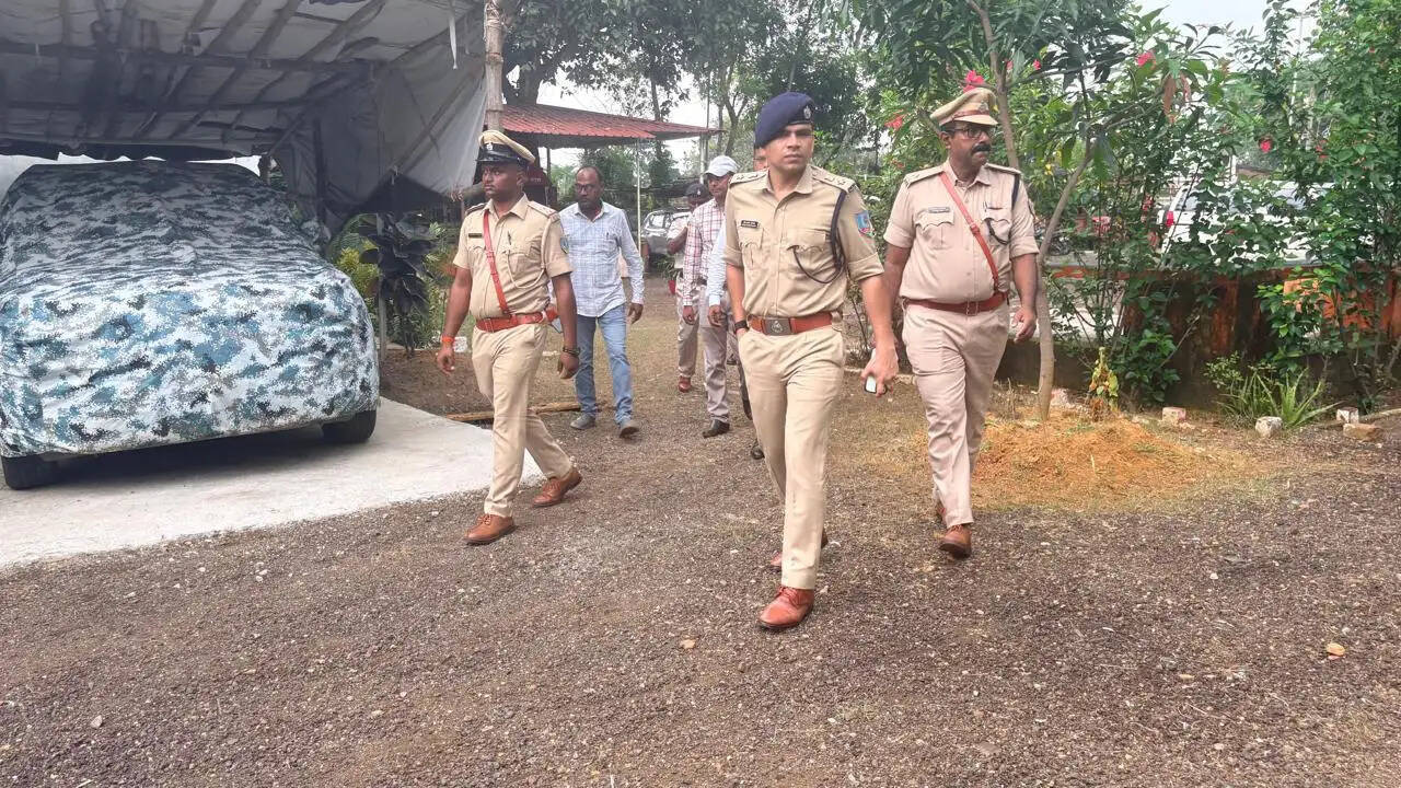 एसपी ने बरलंगा थाना का वार्षिक निरीक्षण कर दिए आवश्यक दिशा-निर्देश
