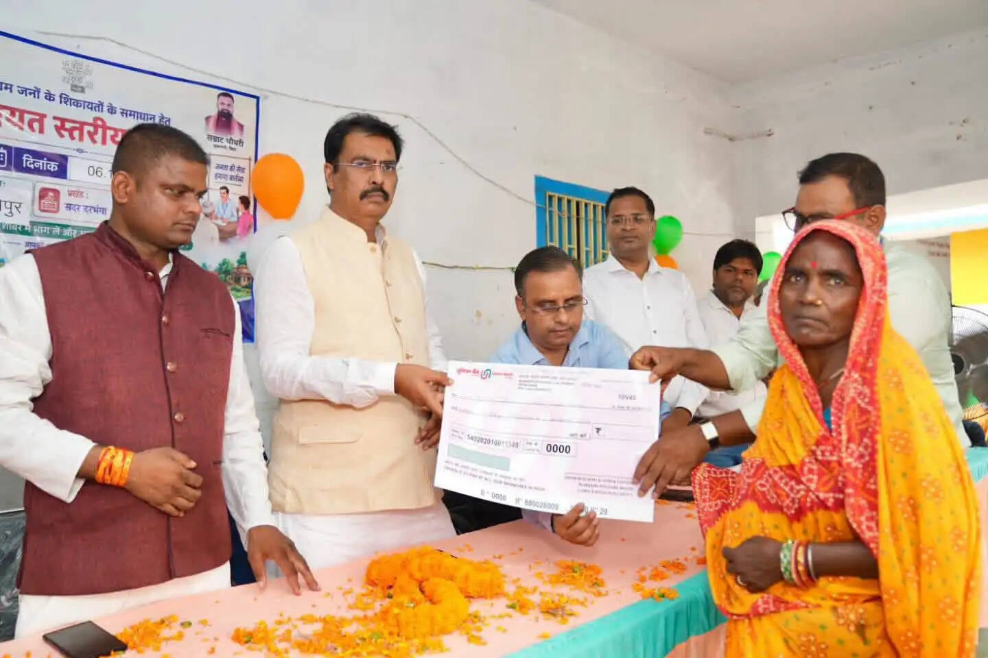 दरभंगा में रानीपुर में सहयोग शिविर में शामिल हुए भाजपा प्रदेश अध्यक्ष संजय सरावगी, अधिकारियों को समयबद्ध निष्पादन पर जोर