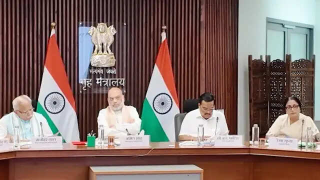 यमुना की स्वच्छता के लिए सभी एजेंसियां एकीकृत कार्ययोजना के तहत काम करें: अमित शाह