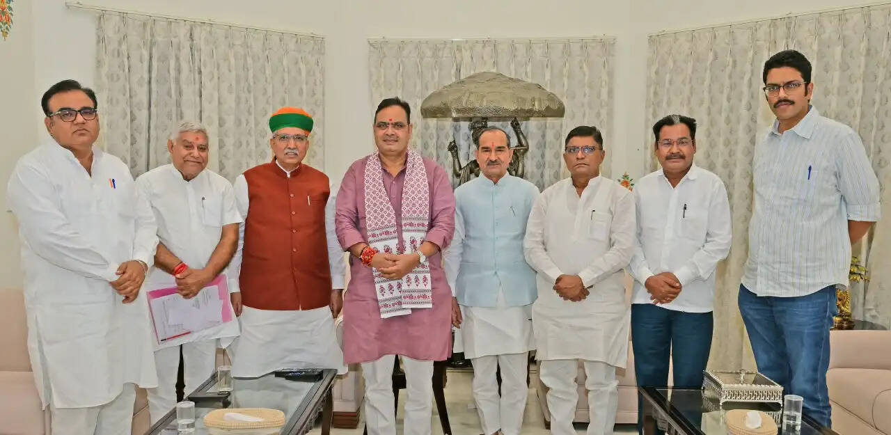 बीकानेर पंचायत एवं जिला परिषद चुनाव को लेकर मुख्यमंत्री ने की बैठक