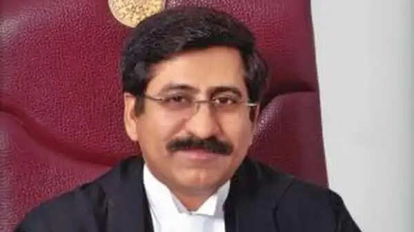 सकारात्मक व्यक्तित्व को अपनाने निरंतर प्रयासरत रहें : मुख्य न्यायाधिपति संजीव सचदेवा