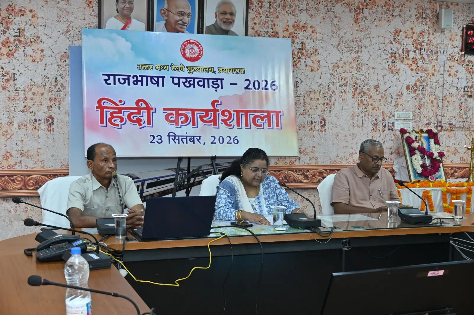 कार्यालयीन कामकाज में हिंदी का प्रयोग संवैधानिक और कानूनी दायित्व : डॉ. गरिमा त्रिपाठी