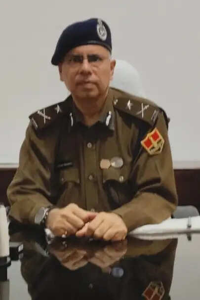 नए पुलिस कमिश्नर शरत कविराज ने संभाला पदभार