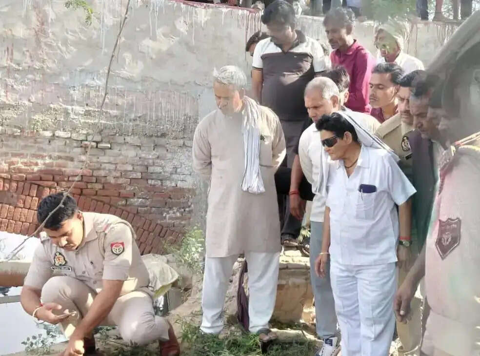 गंदे नाले में मिला अज्ञात युवक का शव, जांच में जुटी पुलिस