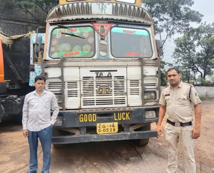 ऑपरेशन प्रहार’ के तहत बड़ी कार्रवाई, 20.25 लाख का संदिग्ध स्क्रैप और ट्रक जब्त
