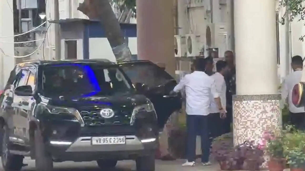 डीजे टिप्पणी मामले में सीआईडी के समक्ष पेश हुए अभिषेक बनर्जी, लगातार तीसरे दिन पूछताछ का सामना