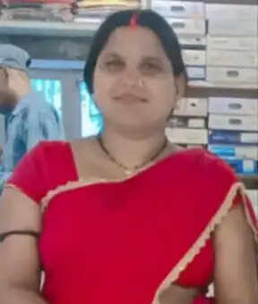 विवाहिता की मौत पर थाने पहुंचे मायके वाले, शव रखकर ससुरालियों पर कार्रवाई की मांग