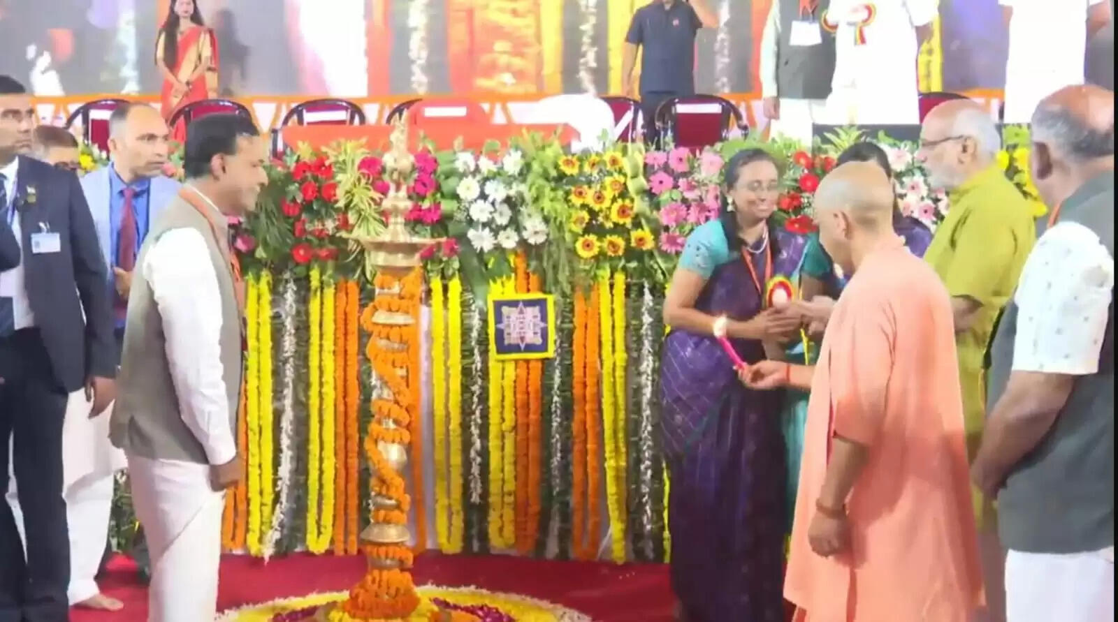 उपराष्ट्रपति राधाकृष्णन ने वाराणसी में नाट्टकोट्टई धर्मशाला का किया लोकार्पण