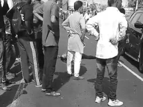 भोपाल:&nbsp;आयशर की टक्कर से पेट्रोल पंप कर्मचारी की मौत,&nbsp;नाइट ड्यूटी से घर लौटते समय हुआ हादसा