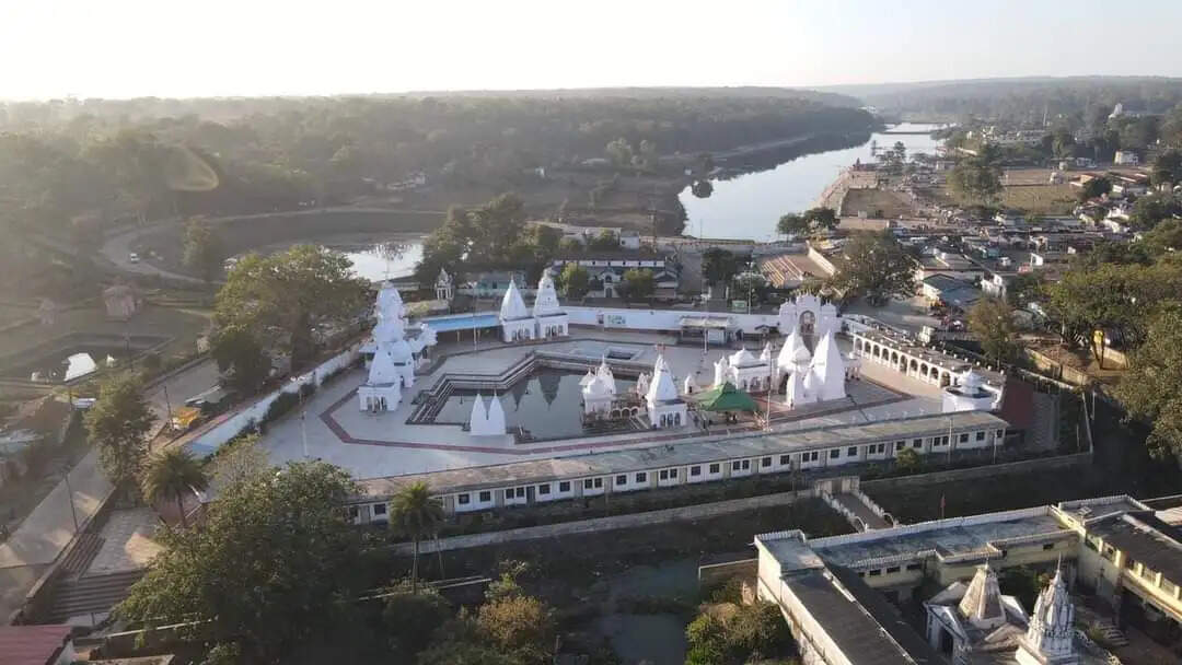 अनूपपुर: नर्मदा मंदिर ट्रस्ट के सोने-चांदी के आभूषणों का हुआ भौतिक सत्यापन, सभी सुरक्षित मिले